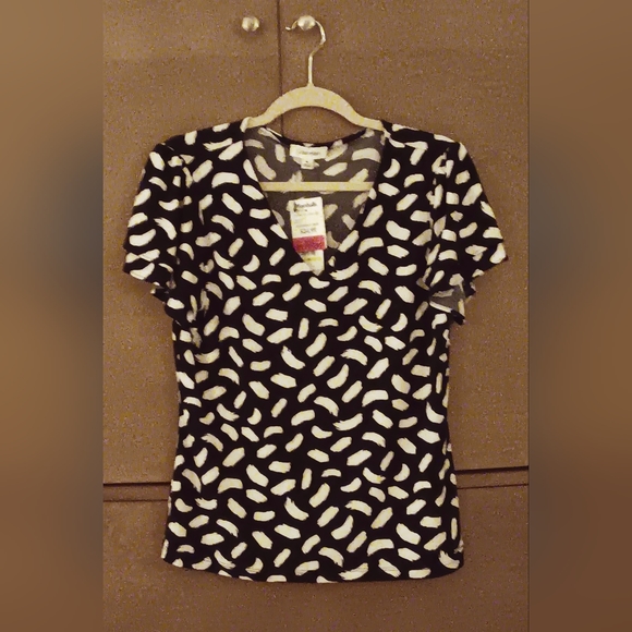 NWT Calvin Klein Blouse, Size M, Black & White Print - Picture 1 of 5